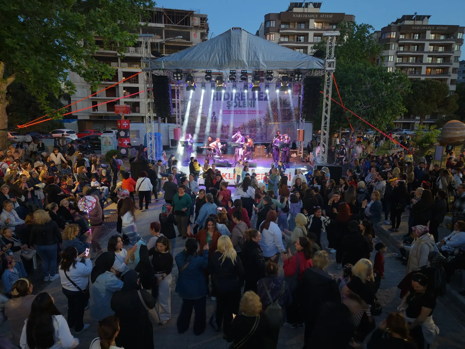 BayraklÄ±âda HÄ±dÄ±rellez CoÅkusu YaÅandÄ± (7)-1778225364214.webp